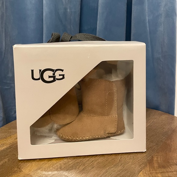 NIB Ugg Caden Bootie (Baby & Walker)0/1 Size - Picture 1 of 5
